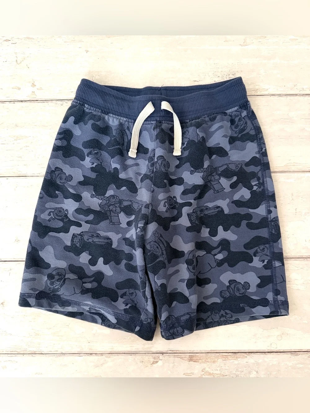 Disney 5T Boys Character Print Shorts Blue Camo Size 5 Kids